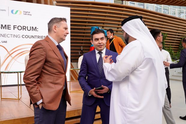 neqsol-holding-ve-azertelecom-reqemsal-ipek-yolu-layihesini-dubay-expo-da-teqdim-edib-foto